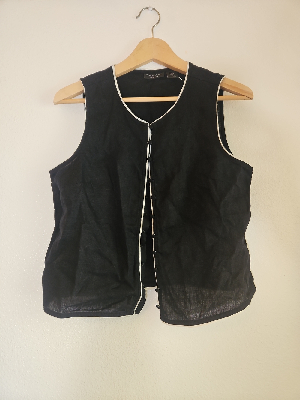 NWOT Tahari Black Sleeveless Button-Front Linen Blend Top